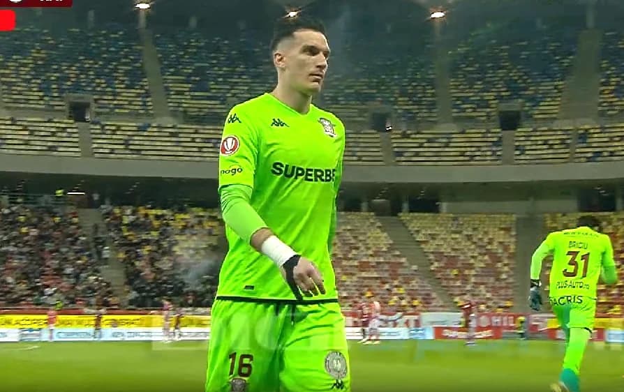 Moment "incredibil" la Dinamo - Rapid: Marian Aioani, schimbat în minutul 3!