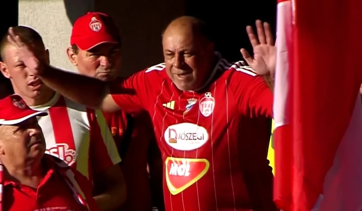 Momente de panică la Csikszereda – Sepsi! Meciul a fost întrerupt după ce unui fan i s-a făcut rău.
