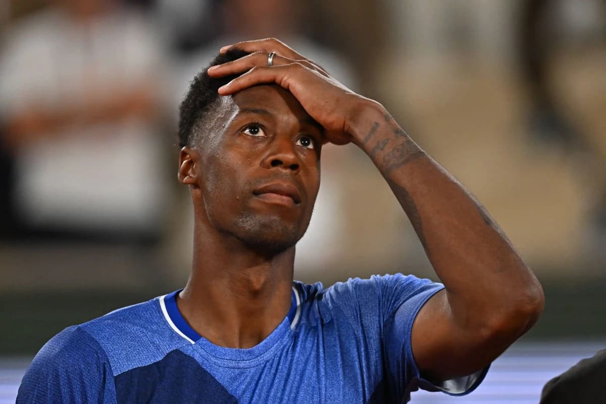 Monfils l-a depășit pe Djokovic chiar în meciul de retragere de la Roland Garros. Imaginea care trec
