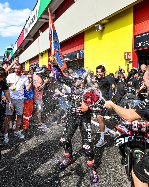 MotoGP: Italianul Marco Bezzecchi (Aprilia) a câştigat MP al Italiei