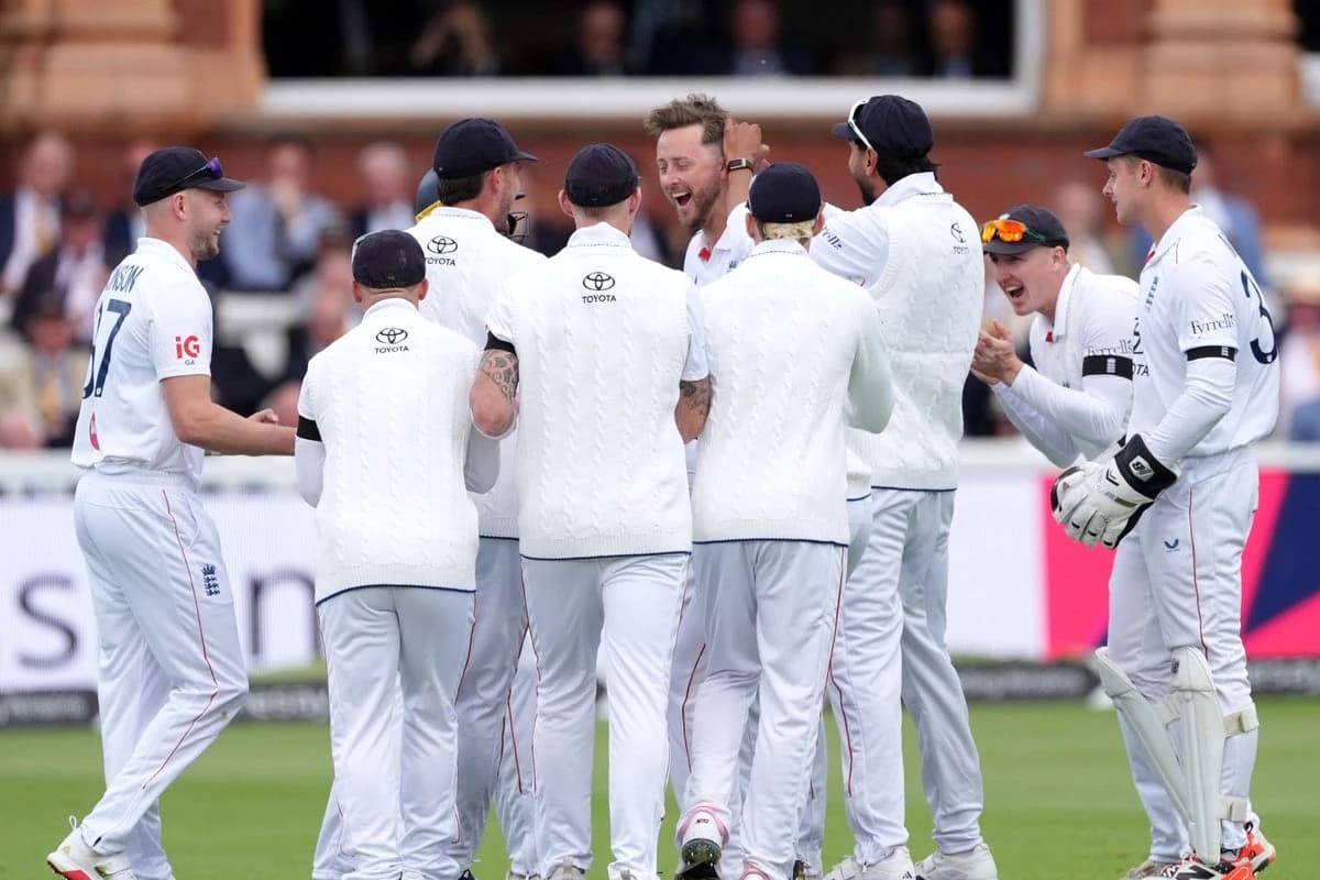 My legs were numb โ Ollie Robinson overcome with joy on superb England comeback
