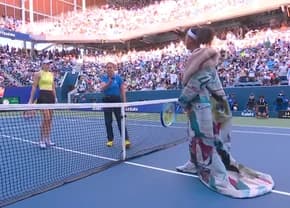 Naomi Osaka n-a avut nicio șansă în optimile US Open! A impresionat doar prin vestimentația nonconfo