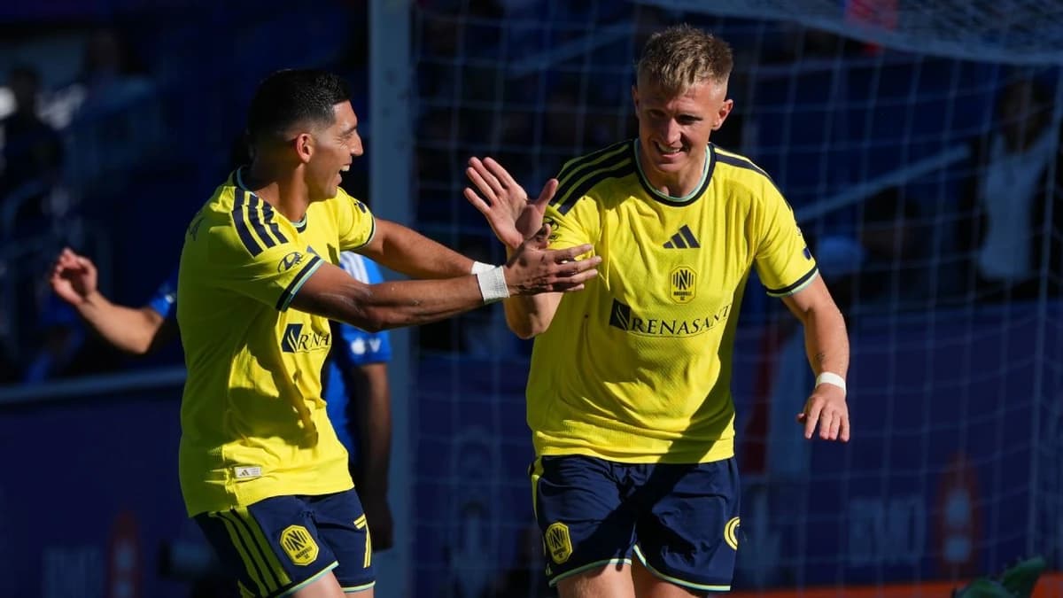 Nashville wins 1st MLS Supporters' Shield title, eyes points record