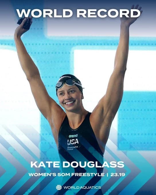 Nataţie: Două recorduri mondiale într-o singură zi la proba de 50 m stil liber pentru Kate Douglass