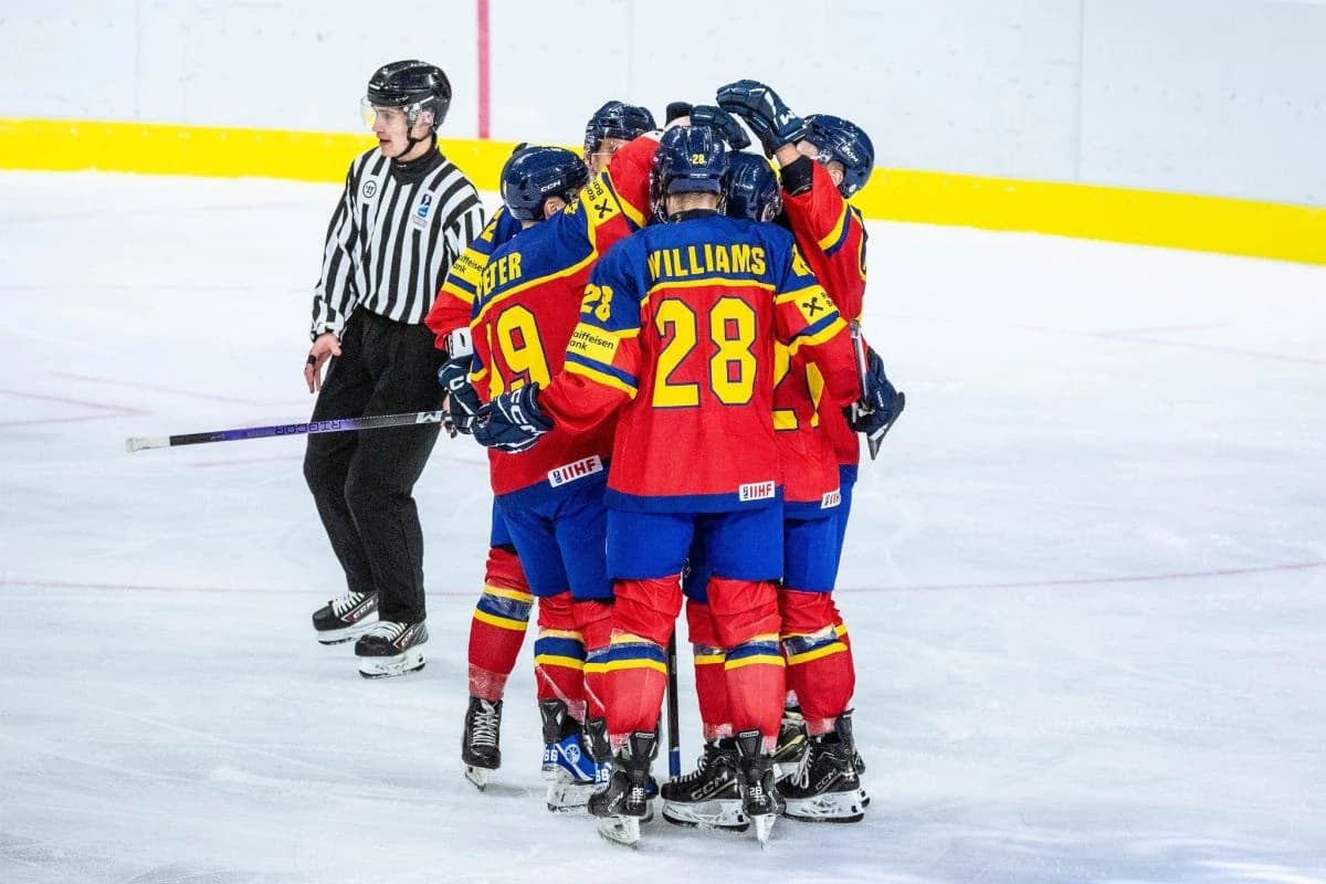 Naționala masculină de hochei pe gheață a României debutează miercuri la Campionatul Mondial