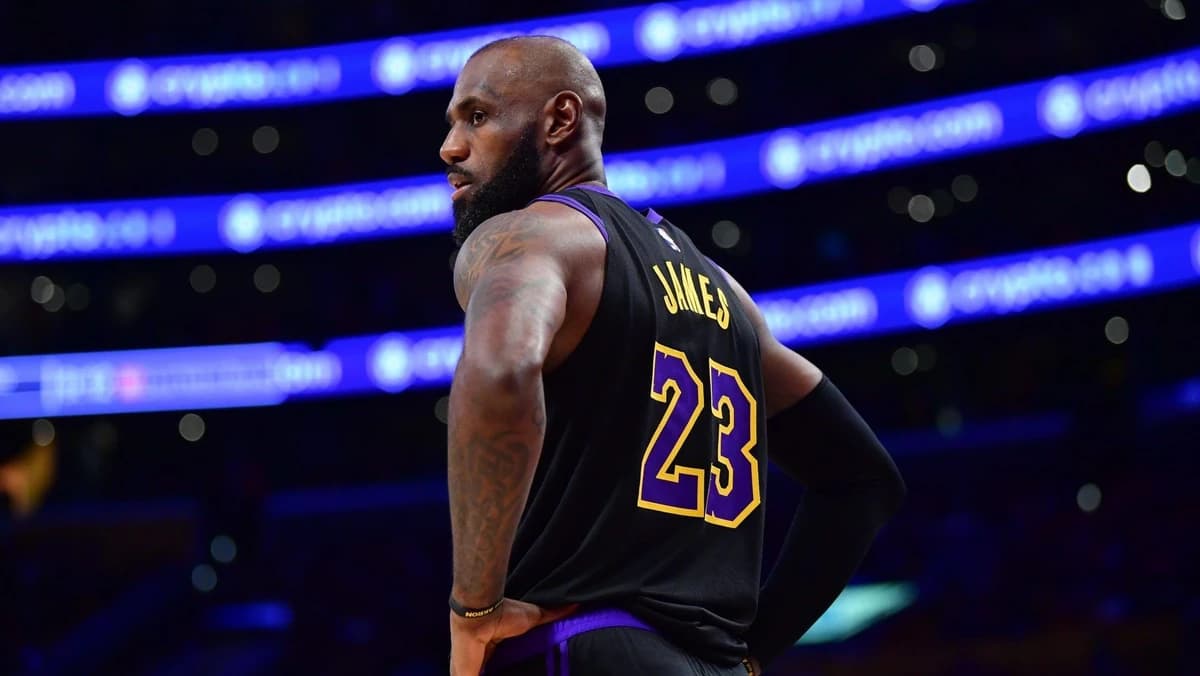 NBA Execs Split on Where LeBron James Will End Up