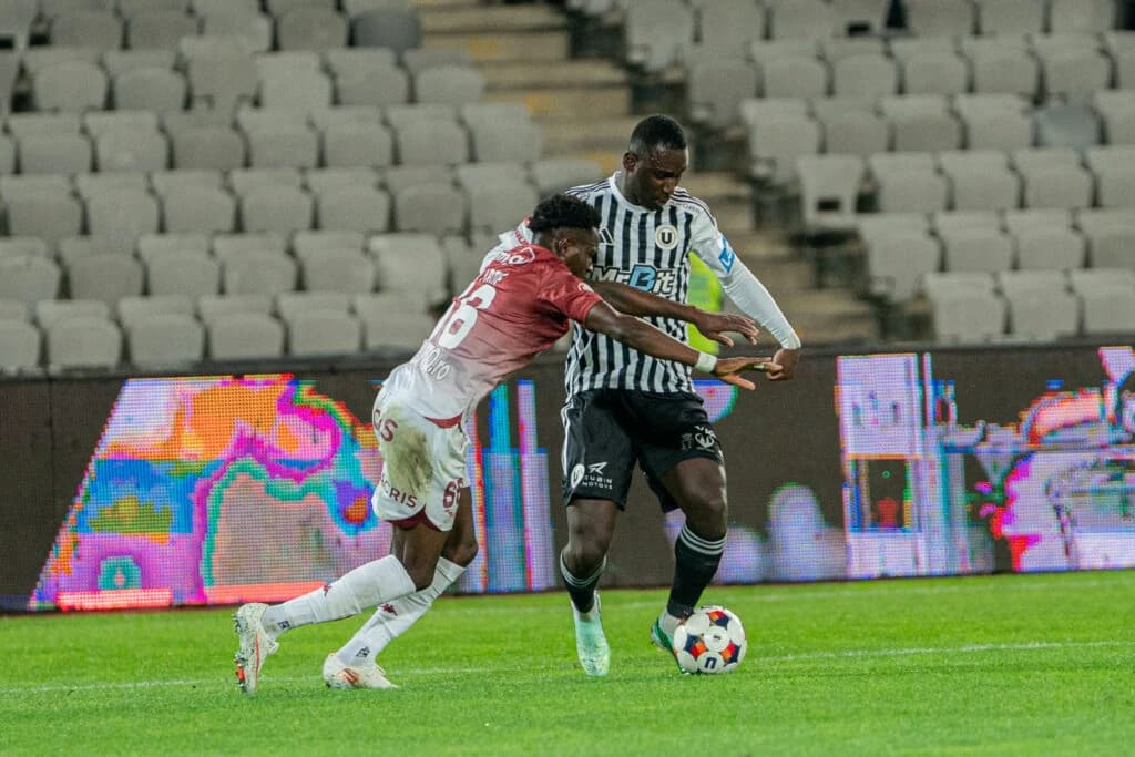 Nebunie pe Cluj Arena: Rapid câștigă cu 4-3 în fața lui U Cluj, după un meci cu șapte goluri. Onea a
