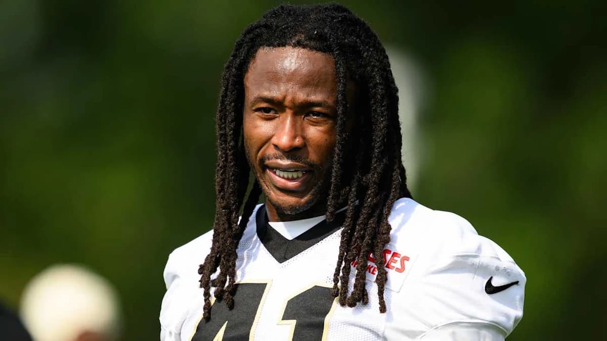 NFL news roundup: Saints' Alvin Kamara out at least a month; Giants trade OL to Jaguars