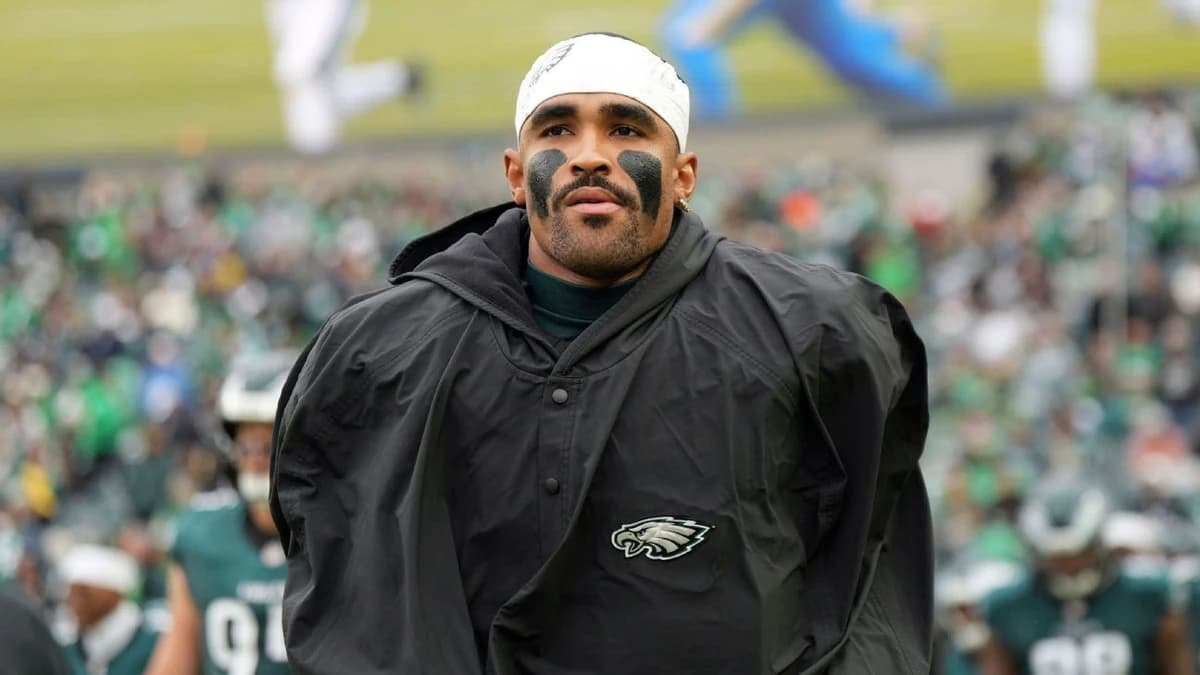 NFL, NFLPA reviewing how QB Hurts' blood clot diagnosis was handled