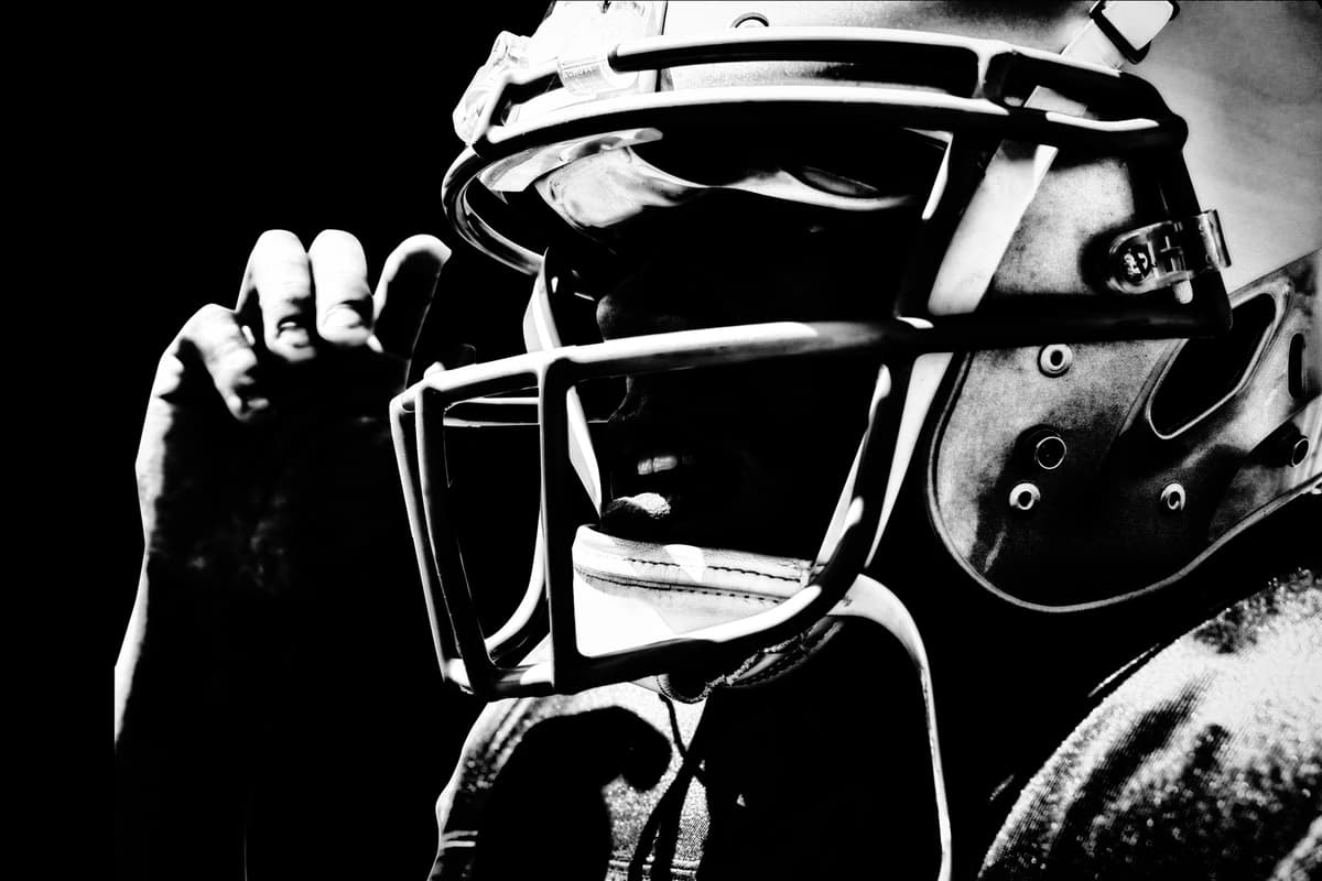 NFL players 4 times more likely to die of brain disease, study finds