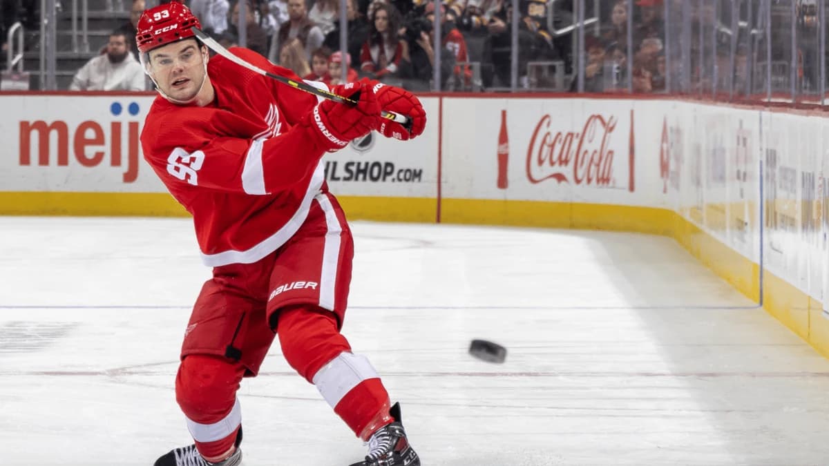 NHL On Tap: DeBrincat going for 300th goal when Red Wings host Flyers