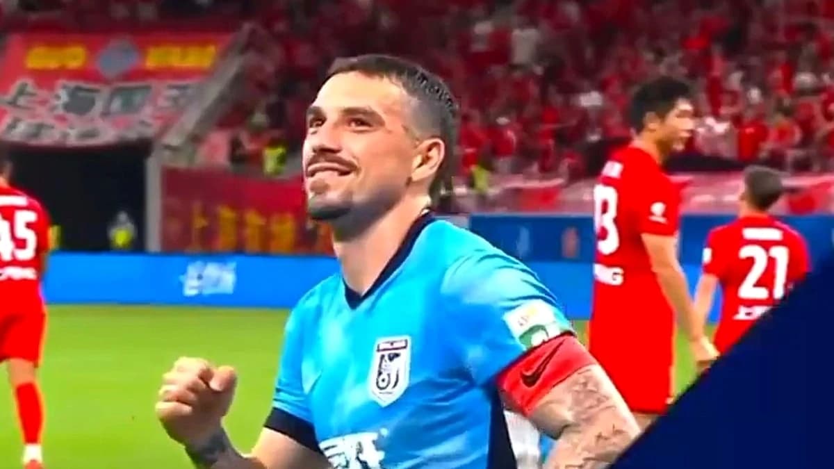 Nicolae Stanciu, pe val în China! Mijlocașul român a marcat din nou pentru Dalian Yingbo, în derby-u