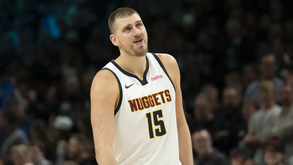 Nikola Jokic wows with 'insane' behind-the-back pass in Nuggets' preseason opener