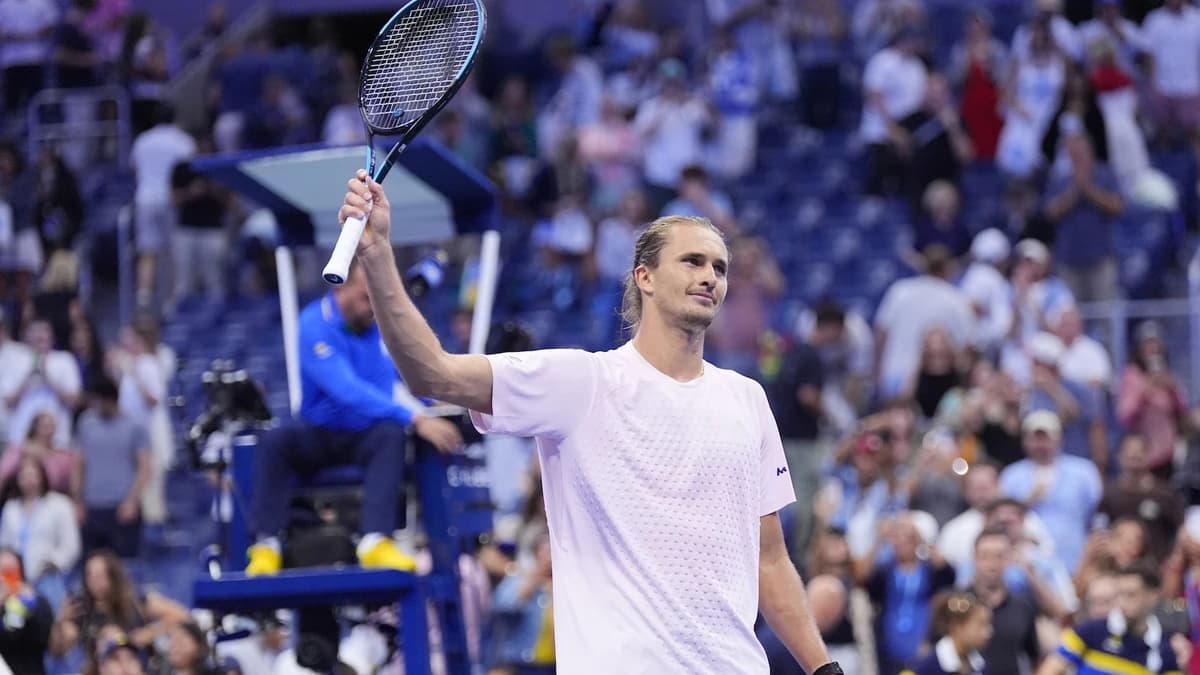 No. 1 Alexander Zverev wins in 5 sets, Coco Gauff starts her quest for a second US Open title - ABC