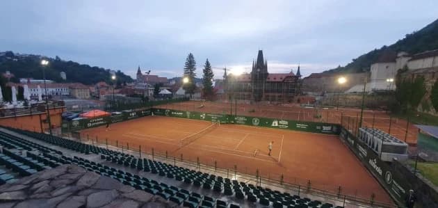 Nocturnă cu tehnologie LED şi lentile speciale, la Baza de Tenis Olimpia