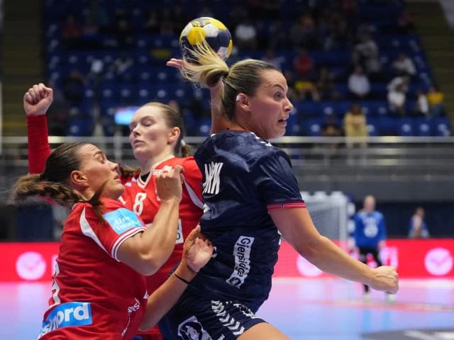 Norvegia - Danemarca 30-34, finala EHF Euro Cup. România a câștigat finala mică împotriva Ungariei