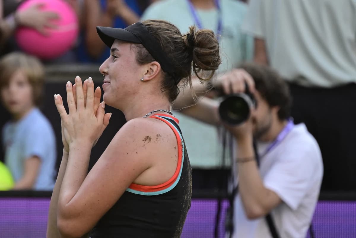Noskova outlasts Pegula in three sets to claim second career title in Berlin