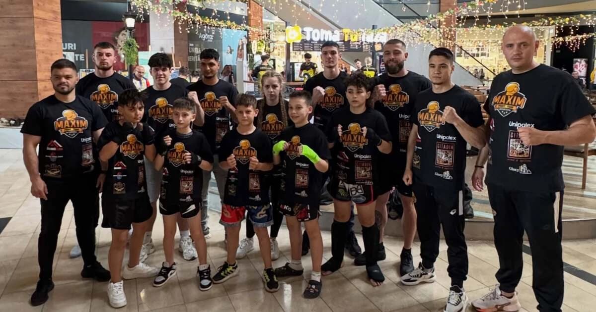 Nouă locuri 1 obținute de luptătorii de la Maxim Fight Team la „Arad Kickboxing Arena”