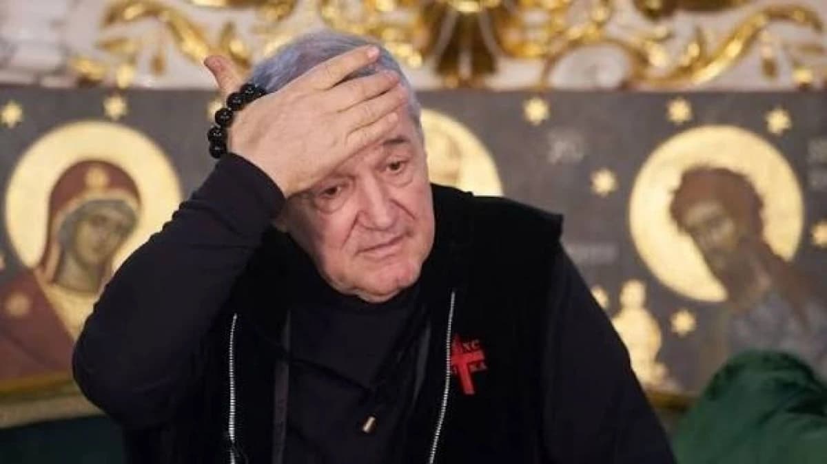 Noul sistem al lui Gigi Becali a rezistat doar 45 de minute! Ce s-a întâmplat la pauza meciului FCSB