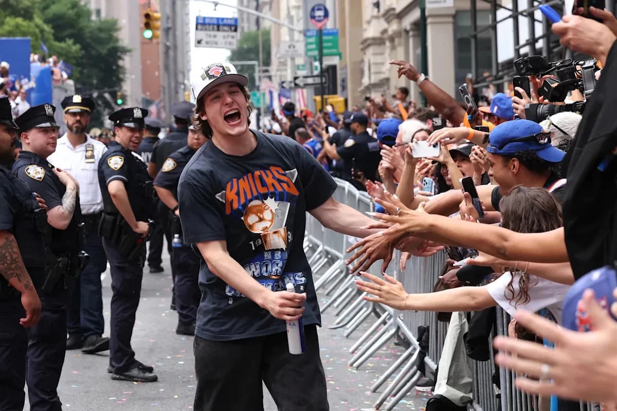 NYPD momentarily stops Knicks' Tyler Kolek after mistaking him for a fan during NBA championship par