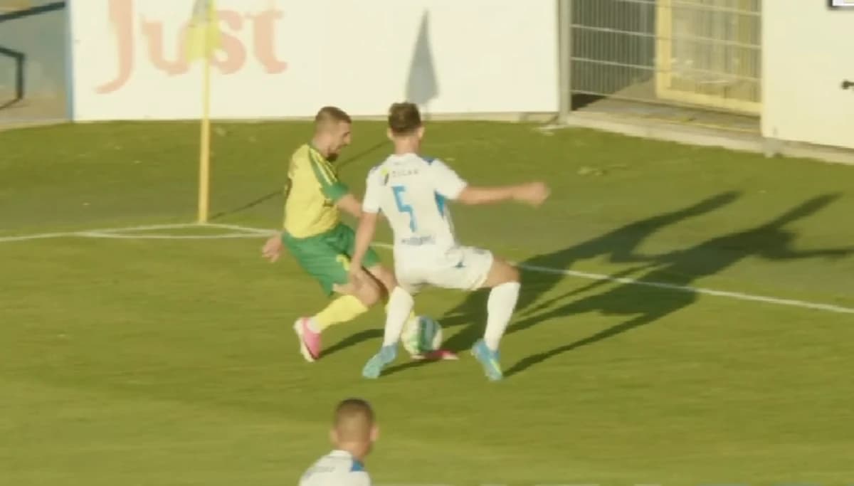 O nouă regulă de arbitraj, aplicată la ML Vitebsk - Universitatea Craiova: ”Reparată din camera VAR”