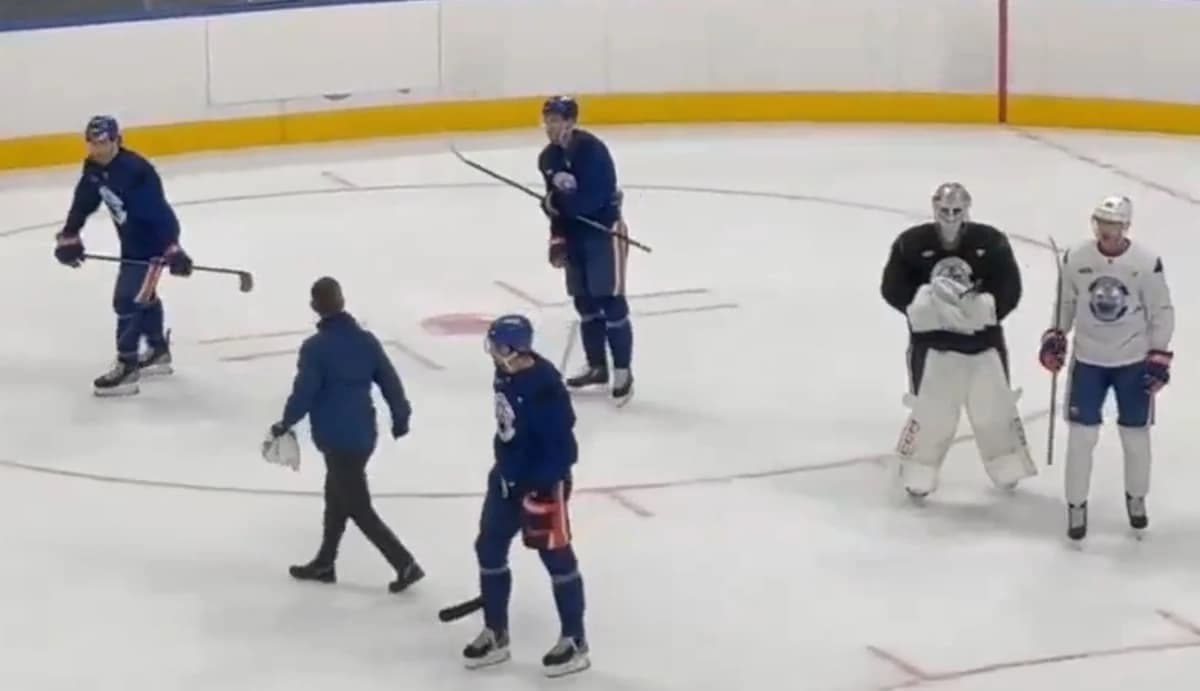 Oilers training camp day two: McDavid crashes into post; Dickinson leaves shaken up