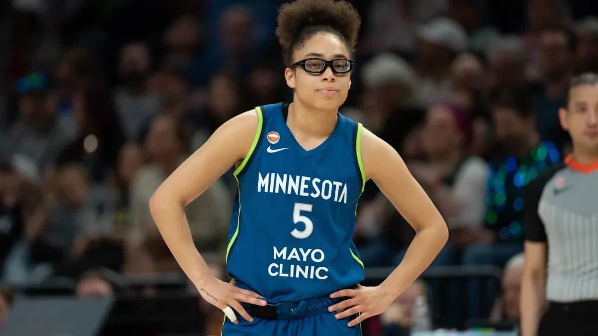 Olivia Miles passes WNBA legend while chasing Caitlin Clark’s rookie record