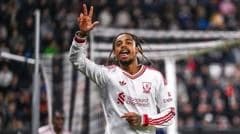 On night of mayhem for Liverpool, Barcola arrives in style