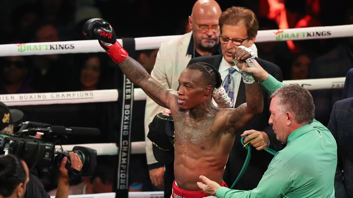 O'Shaquie Foster shows levels to boxing skills in Ray Ford victory