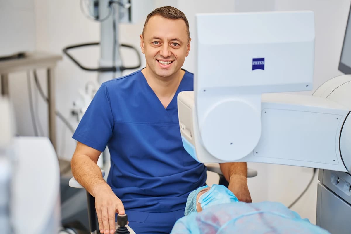 (P) Fotbalul, sportul și sănătatea ochilor. Dr. Holhoș ne învață cum să ne protejăm vederea și să ne