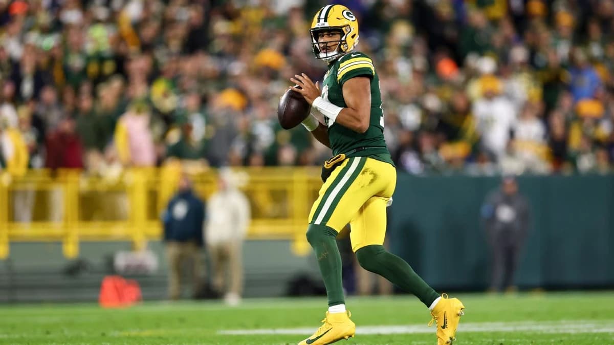 Packers WR Watson returns to Lambeau after trip to hospital with chest injury