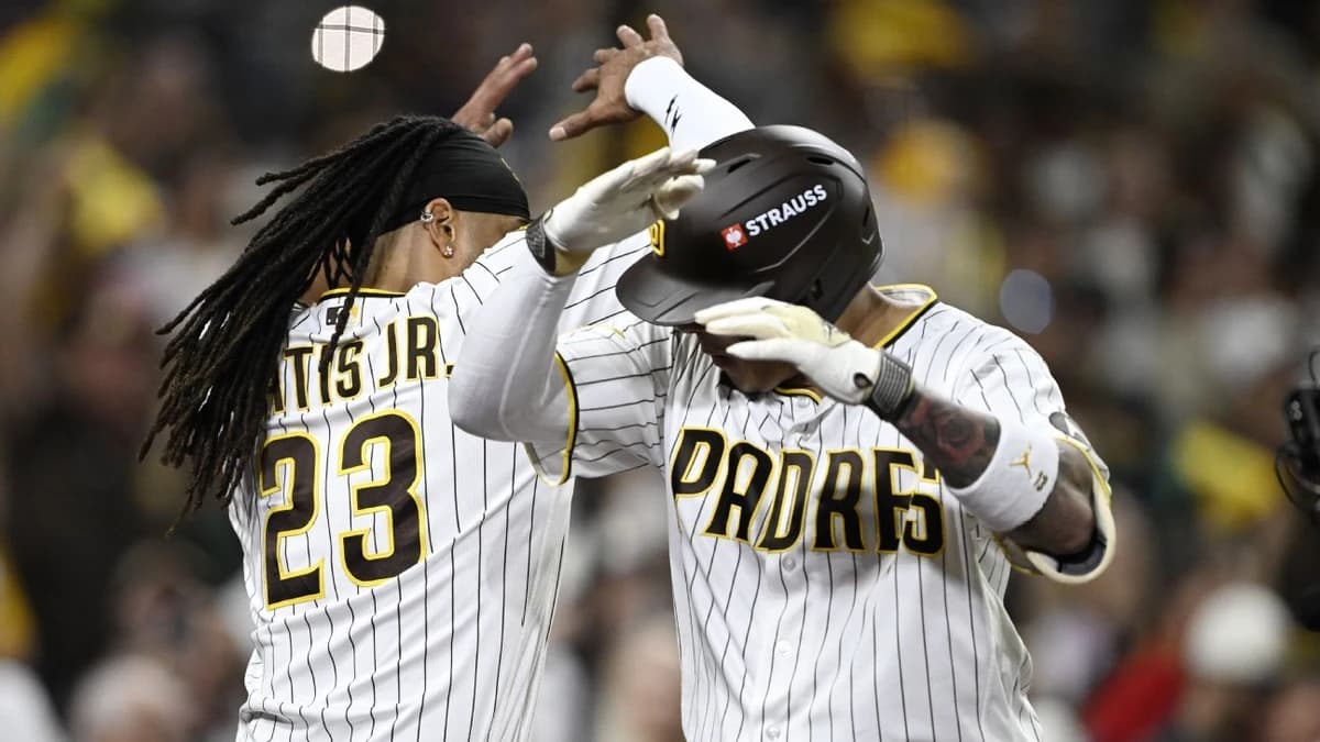 Padres pummel Cubs behind Tatis' leadoff blast, King's no-hit bid in Game 1