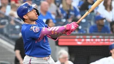 Pair of long balls by Mets catching duo provides offense in 3-0 win over Blue Jays