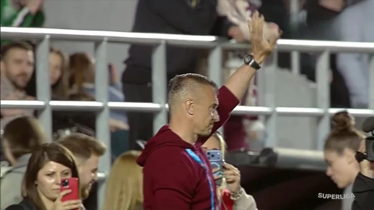 Pancu, aclamat în Giulești și chemat să înjure Steaua. Cum a reacționat antrenorul lui CFR Cluj