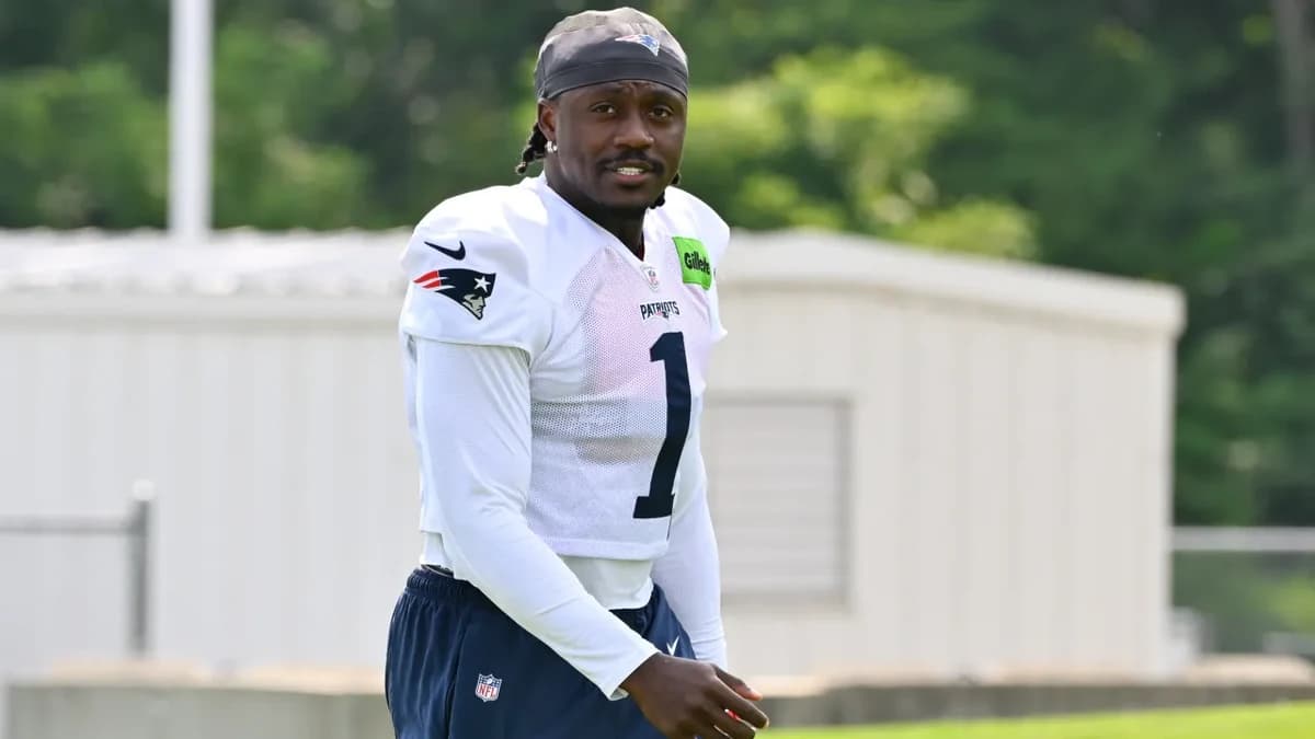 Patriots get concerning A.J. Brown practice update amid new knee injury