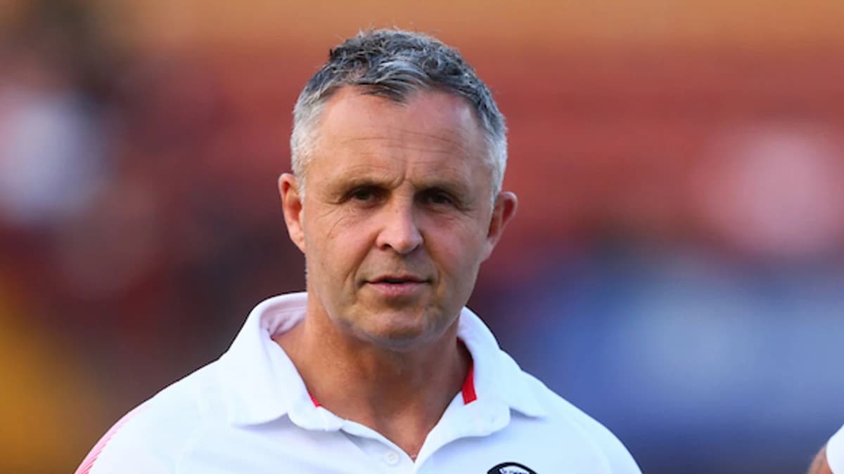 Paul Rowley has stepped down as St Helens coach with immediate effect.