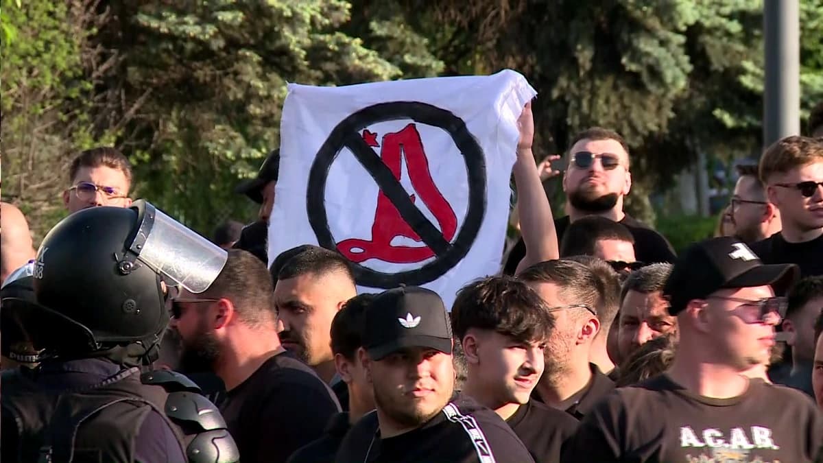 Peluza Cătălin Hîldan nu renunţă la protest! Ce se va întâmpla la barajul lui Dinamo pentru Conferen