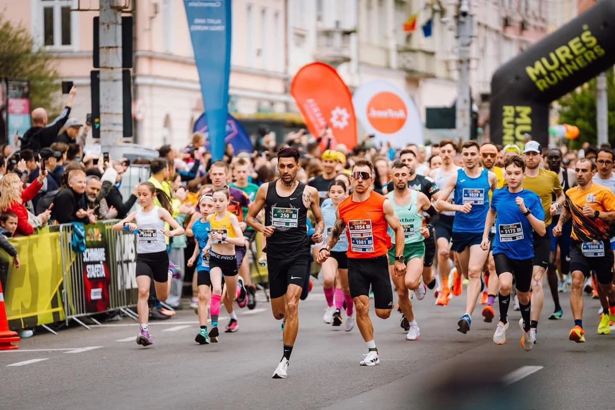 Peste 2.000 de alergători la startul VW Mureș Half Marathon 2026