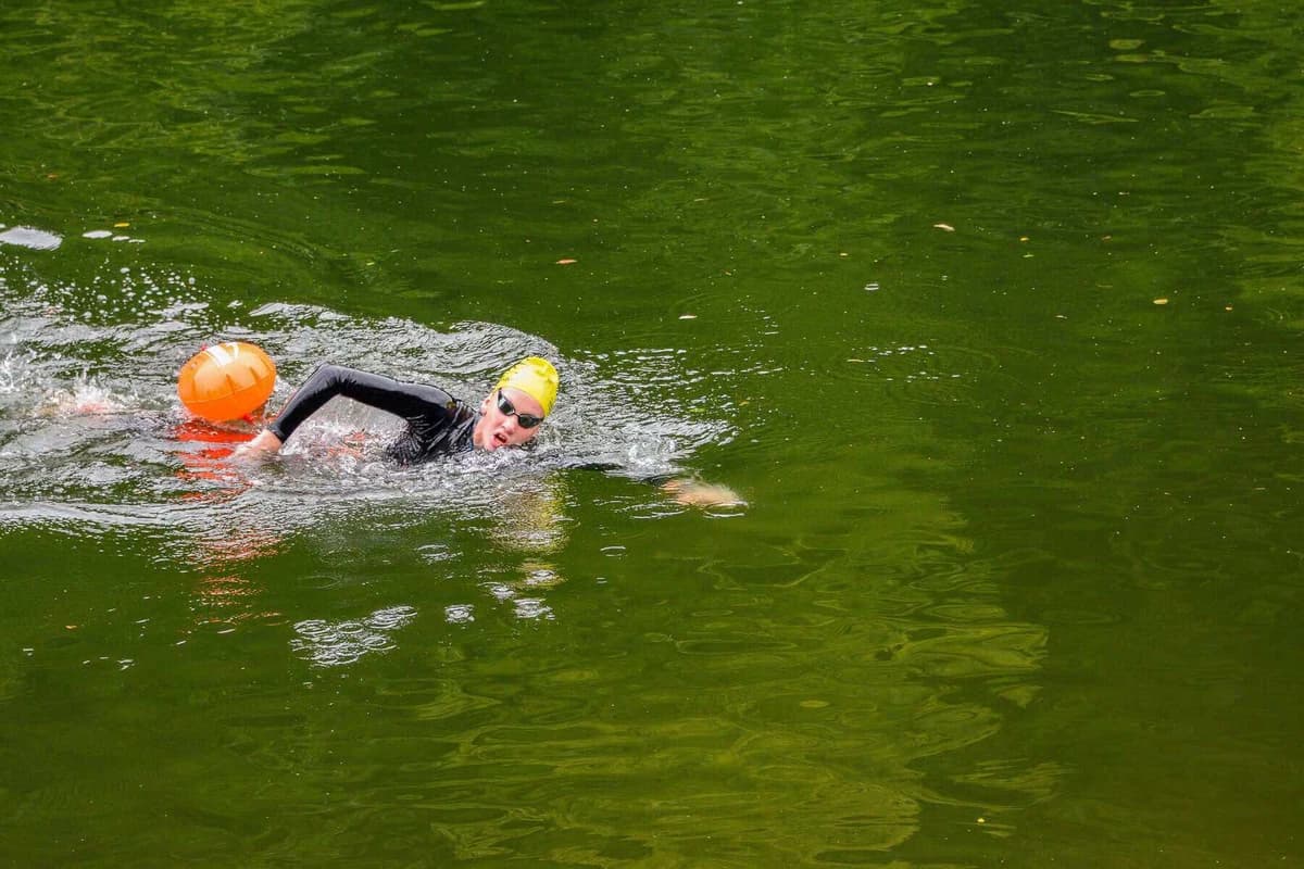 Peste 40 de kilometri de anduranță. Triatlonul de pe lacul Tarnița, la a 11-a ediție