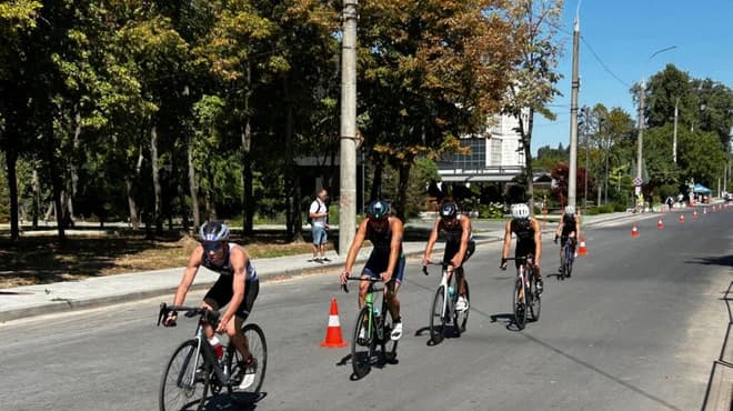 Peste 400 de juniori din 35 de țări au participat la Cupa Europeană de Triatlon de la Chișinău