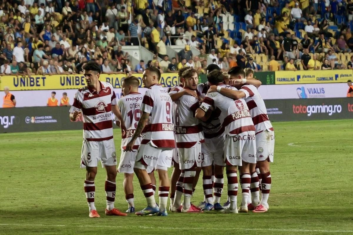 Petrolul - Rapid 0-2 » Derby adjudecat: Rapid petrece, ura și la gară! - Imaginea 4