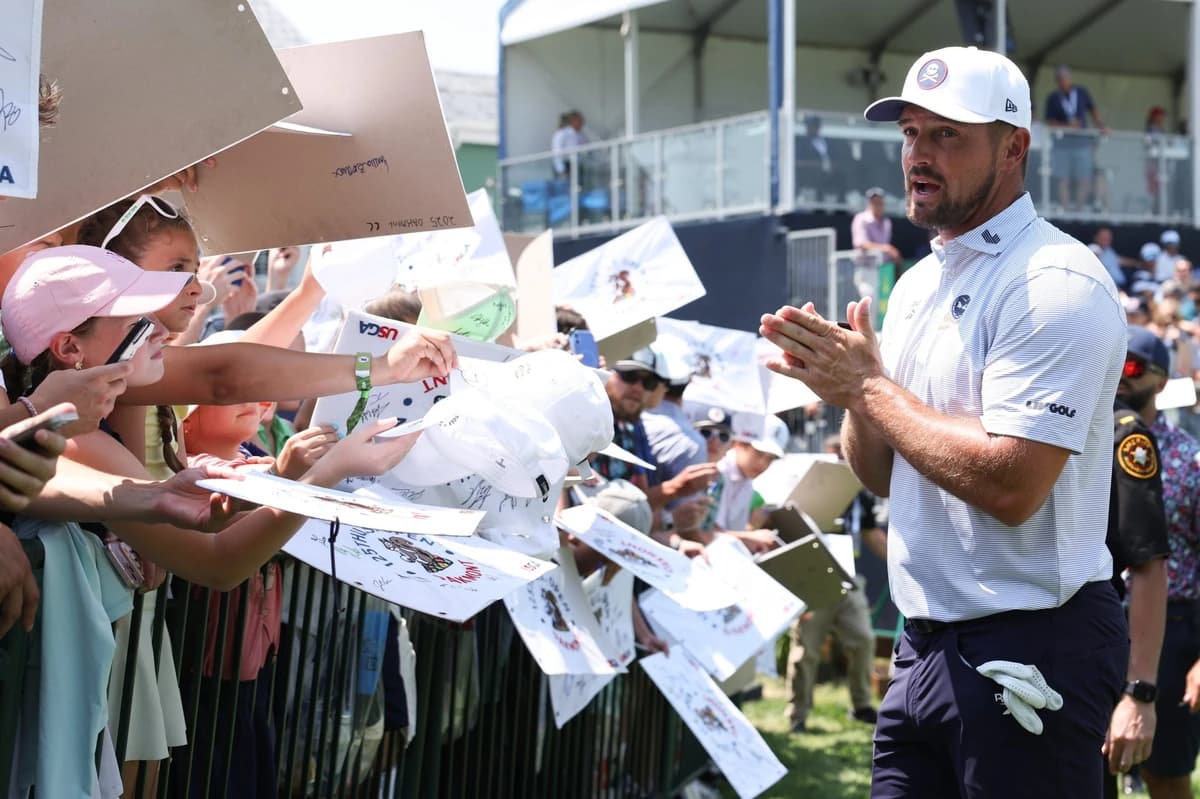 PGA Tour to Loosen Social Media Restrictions on Players