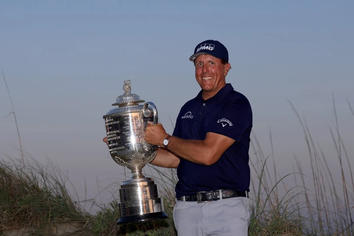 Phil Mickelson pulls out of PGA Championship for family reasons