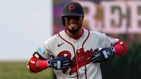 Phillies Rout Twins In Lopsided Field Of Dreams Game