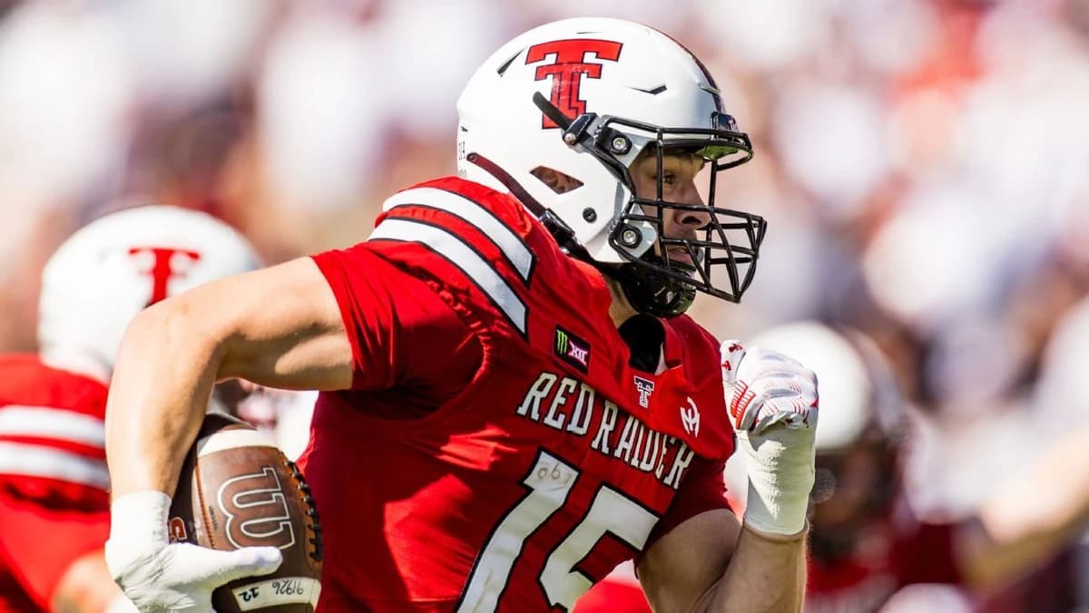 Pick-12: Texas Tech player returns INTs for TDs on consecutive passes