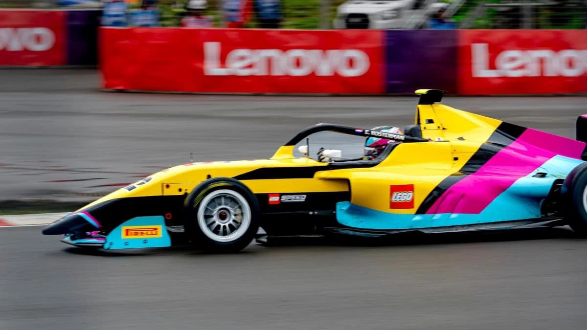 Piloții din Formula 1 vor face un tur de paradă la Silverstone în mașini minuscule construite din...