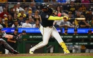 Pirates erase 6-run deficit but fall to Dbacks in extras, lose ground in Wild Card race