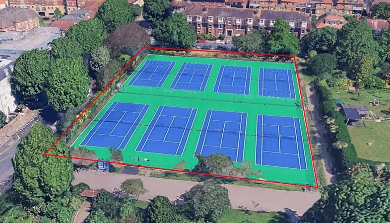 Planners turn umpire over tennis club floodlights