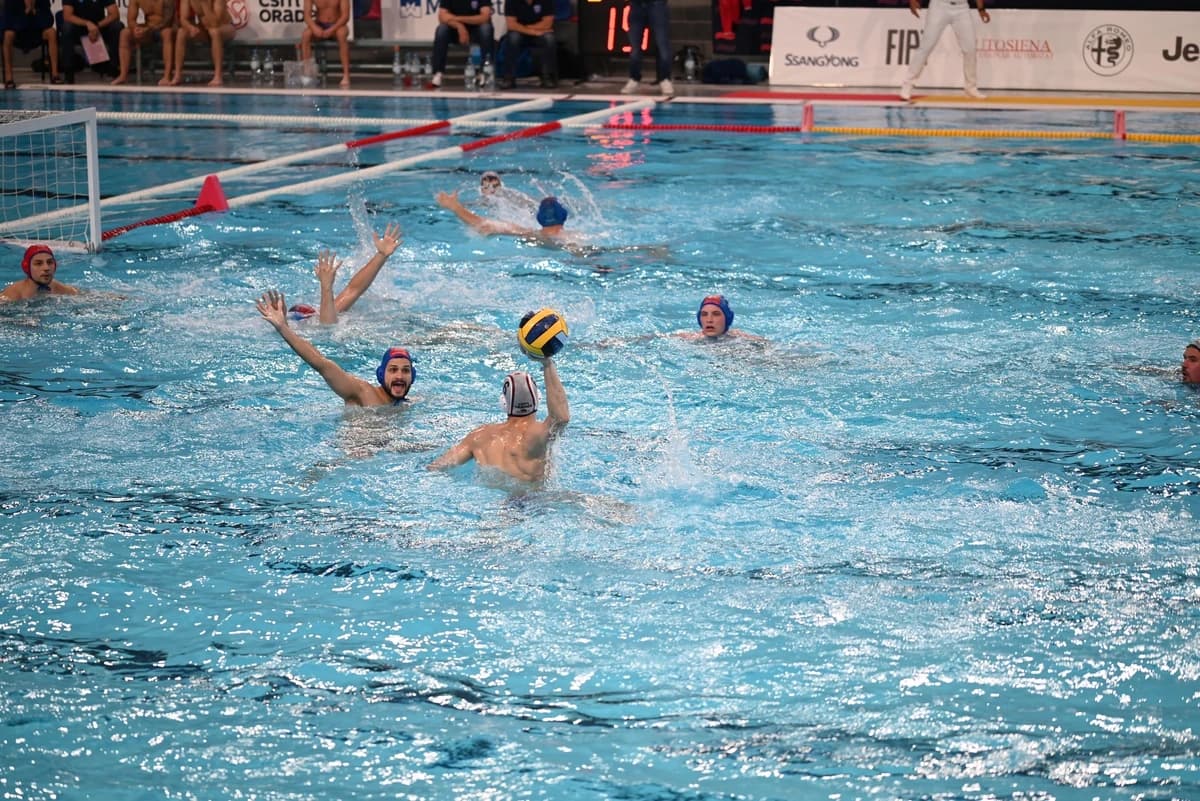 Polo: CSM Oradea – Steaua Bucureşti, 1-1 la general, în finala Superligii Naţionale