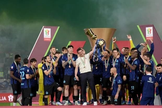 Presa din Italia îl laudă pe Cristi Chivu, după ce Inter a câștigat și Cupa. Gazzetta dello Sport: „